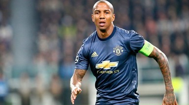 Inter, botti da Premier: Marotta si muove per Young, Eriksen e Giroud