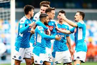 Napoli-Perugia 2-0: Insigne regala il pass ai quarti