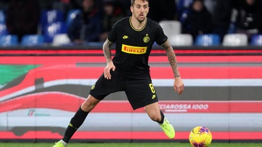 Milan, idea in mediana: scambio Kessie-Vecino