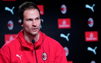 Begovic: "Voglio portare il Milan in alto, un onore giocare a San Siro"
