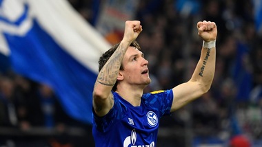 Vittoria dello Schalke sul Borussia M., agganciato il Bayern. Il Lipsia può allungare