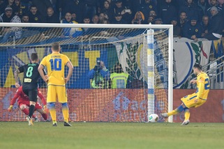 Il Pordenone sfiora il colpo, con il Frosinone è 2-2: Tesser sempre al 2° posto