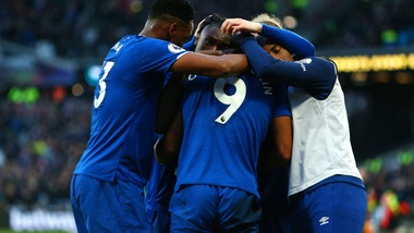 L'Everton di Ancelotti pareggia in trasferta. Frena il City, sconfitta al 94' per il Chelsea