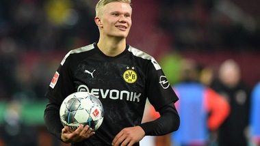 Haaland, debutto da sogno: tripletta e…pallone!