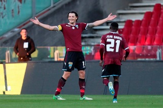 Djuric trascina la Salernitana: 2-1 corsaro al Pescara.