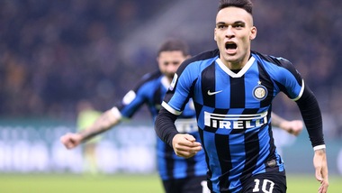 Sun: "Inter attenta, Martinez nel mirino di City e United"