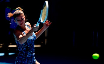 Australian Open, Giorgi supera il primo turno. Eliminata la Sharapova