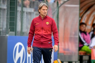 Primavera Roma, De Rossi: "Troppi gol presi: serve migliorare individualmente e di reparto"