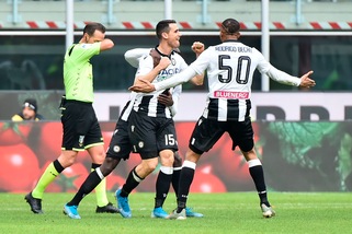 Udinese, dal Watford rientra Zeegelaar