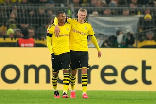 Bundesliga, Haaland entra e fa doppietta. Il Dortmund schianta il Colonia