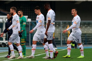 Lecce, bocche cucite dopo la sconfitta con il Verona