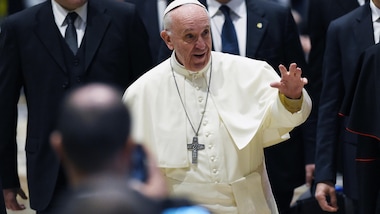 Papa Francesco su Twitter: "Se perdiamo memoria, annientiamo futuro"