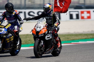 Sbk, a Portimao vola Razgatlioglu