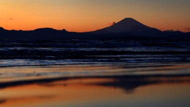 Lo spettacolare tramonto sul Monte Fuji