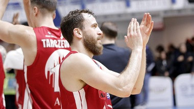 Milano espugna Brindisi 77-74, la Virtus Bologna stende Pesaro