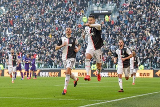 Serie A, Juve-Fiorentina 3-0: Ronaldo doppietta da record, in gol anche De Ligt