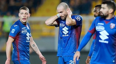 Il Lecce passeggia sul Torino di Cairo: prova vergognosa. Mazzarri via? Pronto Longo