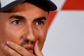 MotoGp, Lorenzo di nuovo in pista con la Yamaha