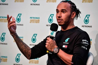 Hamilton, l'umore è alto: "Sono in forma e ho riscoperto mio padre"