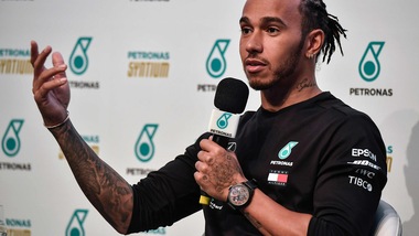 Hamilton, l'umore è alto: "Sono in forma e ho riscoperto mio padre"