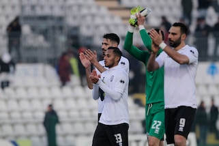 Pro Vercelli, che colpo! 3-1 al Pontedera. Fano-Feralpisalò 1-2