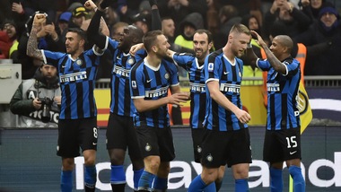 Inter-Milan 4-2: rimonta pazzesca chiusa da Lukaku. Ora Conte è in vetta con la Juve