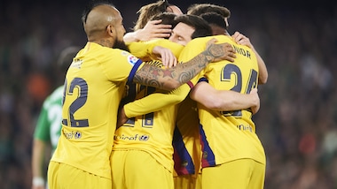 Liga, il Barcellona rimonta il Betis. Perde il Siviglia