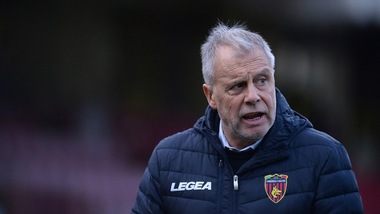 Cosenza, esonerato l'allenatore Braglia: è ufficiale