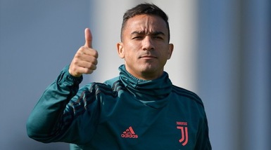 Danilo, allenamento interamente in gruppo a due giorni da Milan-Juve
