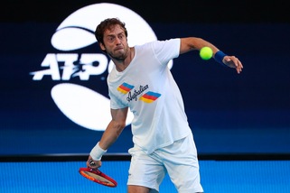 Lorenzi vola agli ottavi del New York Open: che rimonta su Petrovic!