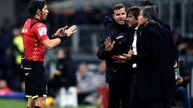 Inter-Napoli, Conte è una furia contro l'arbitro Calvarese