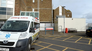 Decreto milleproroghe, i medici resteranno in corsia fino a 70 anni