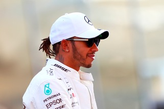 Mercedes, Hamilton: "Ho sempre voglia di vincere. Leclerc e Verstappen? Parla la pista"