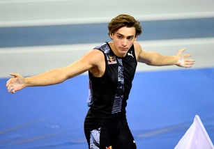 Duplantis ritocca il record del mondo di salto con l'asta: 6.18!