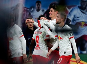 Bundesliga, super Schick: Lipsia capolista. Piatek non segna, ma l'Hertha vince