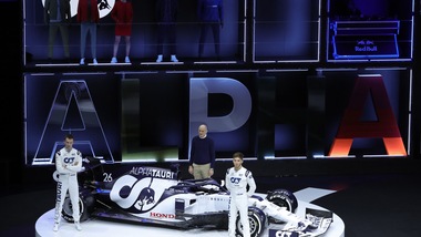 F1, Alpha Tauri in pista: primi giri per Kvyat e Gasly