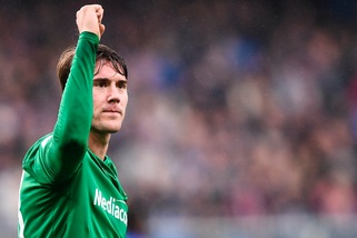 Fiorentina, Vlahovic: "Quando uscirò abbraccerò la mia famiglia"