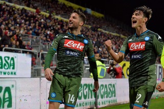 Il Napoli aggrappato all'amuleto Mertens