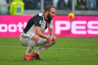 Juve, differenziato per Pjanic. Terapie per Higuain