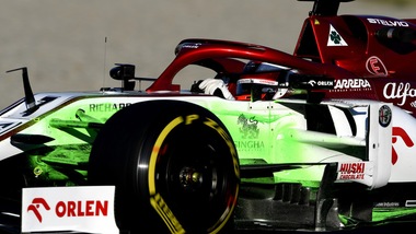 Test Barcellona, brilla Raikkonen. Vettel debutta con un sesto posto