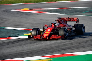Test F1 Barcellona, guaio Ferrari: Vettel ko, problemi per l'SF1000