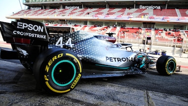 Test Barcellona, Bottas e Hamilton ancora protagonisti. Vettel solo 13°