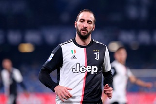 Juve, Higuain recuperato per Lione