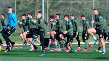 Napoli, sudore e sorrisi in allenamento in vista del Barcellona di Messi
