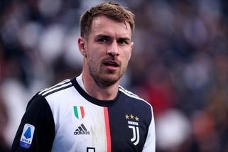 Lione-Juve, Ramsey si candida. Douglas Costa: ipotesi Inter