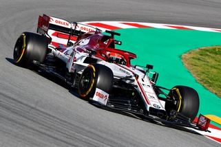Test F1 Barcellona, Kubica il più veloce della mattinata