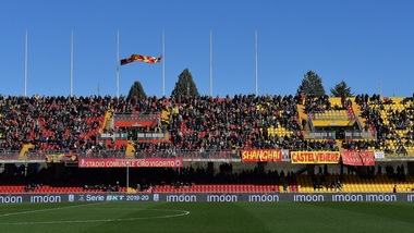 Coronavirus, il Benevento: "Indicazioni rassicuranti sulle porte aperte"