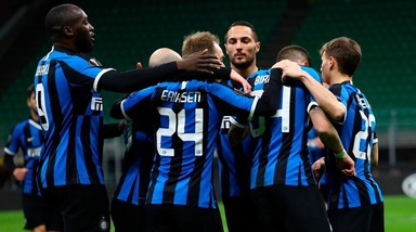 Inter-Ludogorets 2-1: Conte agli ottavi in un San Siro deserto