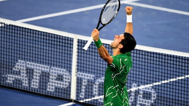 Dubai, vince Djokovic: Tsitsipas ko in finale