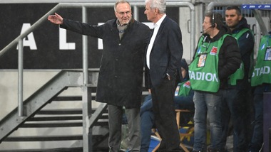 Altri striscioni offensivi contro il patron dell'Hoffenheim. Sospesa Union Berlino-Wolfsburg